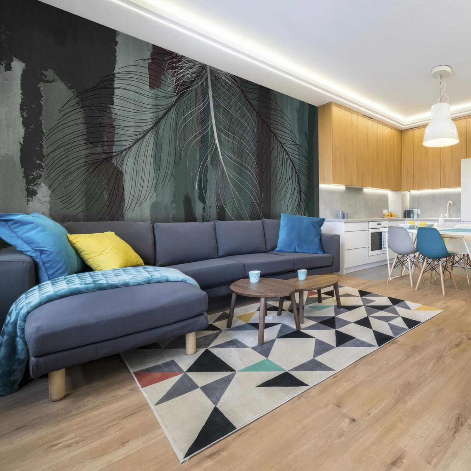 Fototapeta ciemne tło ozdobione jest tropikalnymi piórami