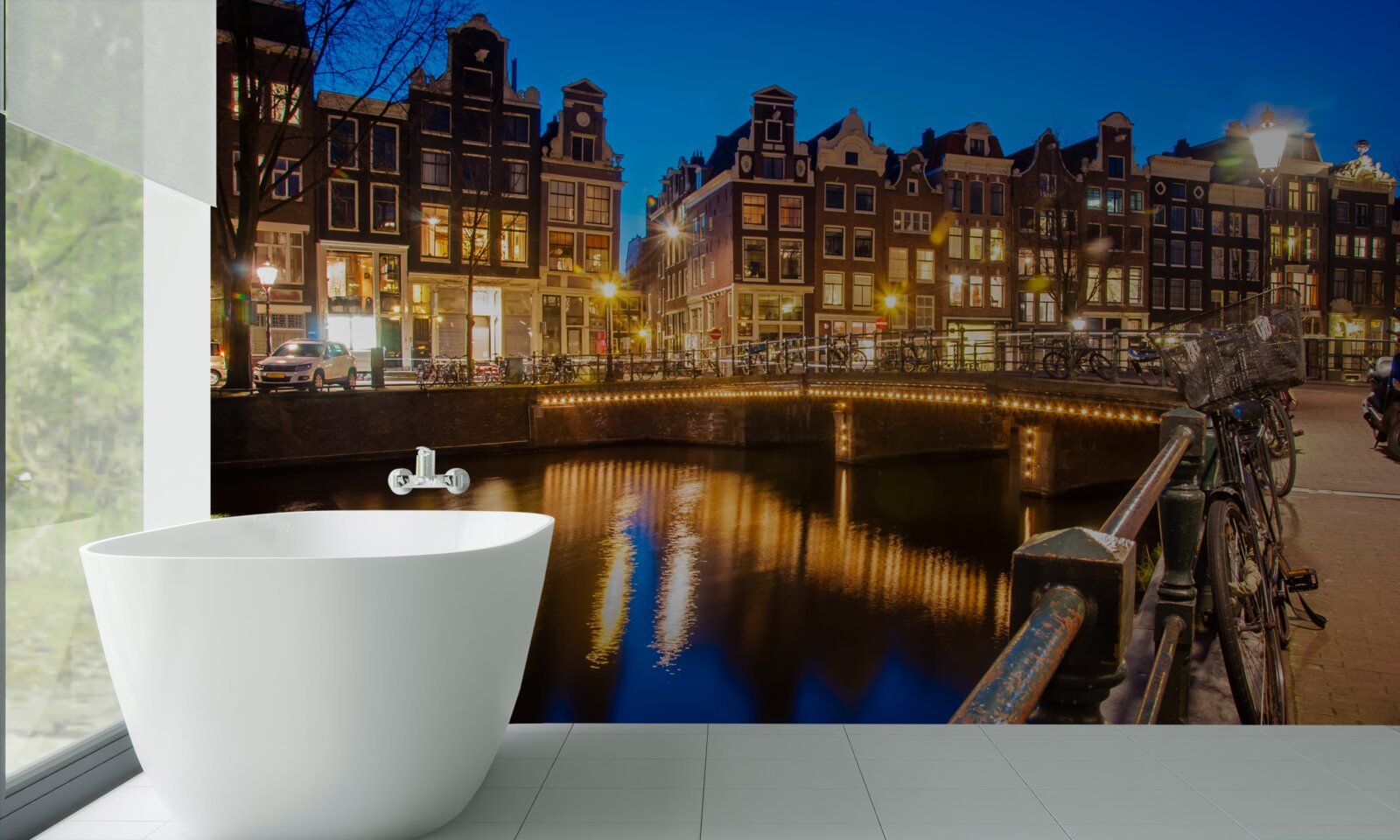 Fototapeta odbicie amsterdamu nocą w wodzie