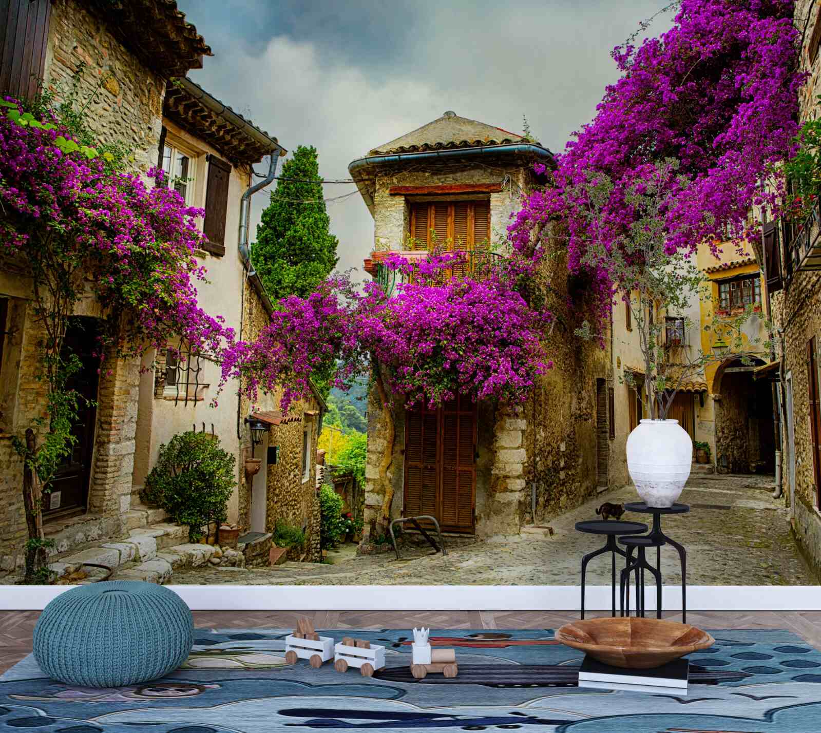 Fototapeta ulica w prowansji, która emanuje komfortem i ciepłem