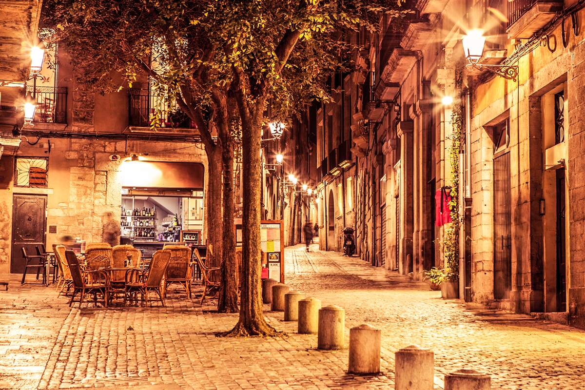 Fototapeta wieczorna ulica starożytnego miasta