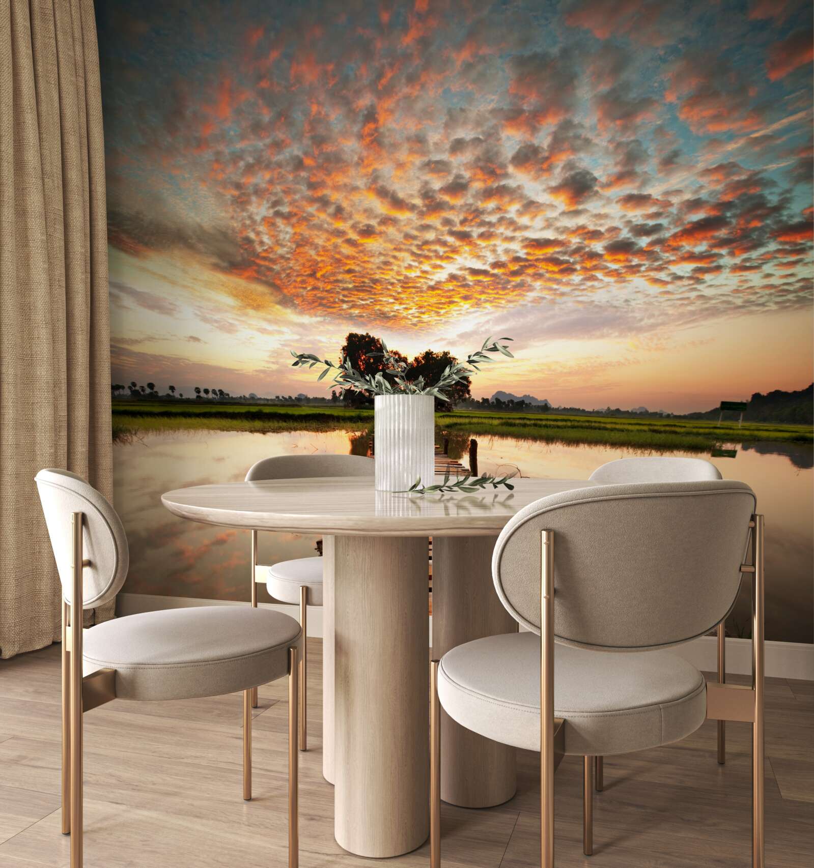 Fototapeta drewniane molo nad jeziorem w zachodzącym słońcu