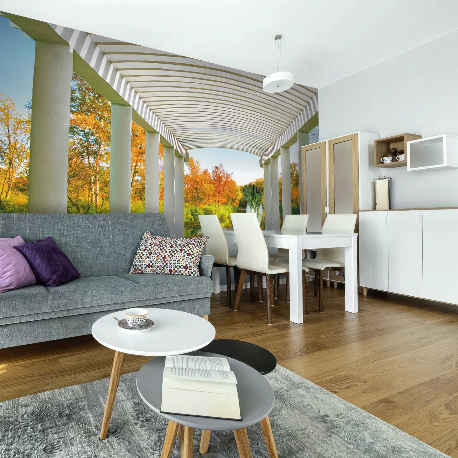 Fototapeta zbiornik wodny, po którym pływają śnieżnobiałe łabędzie