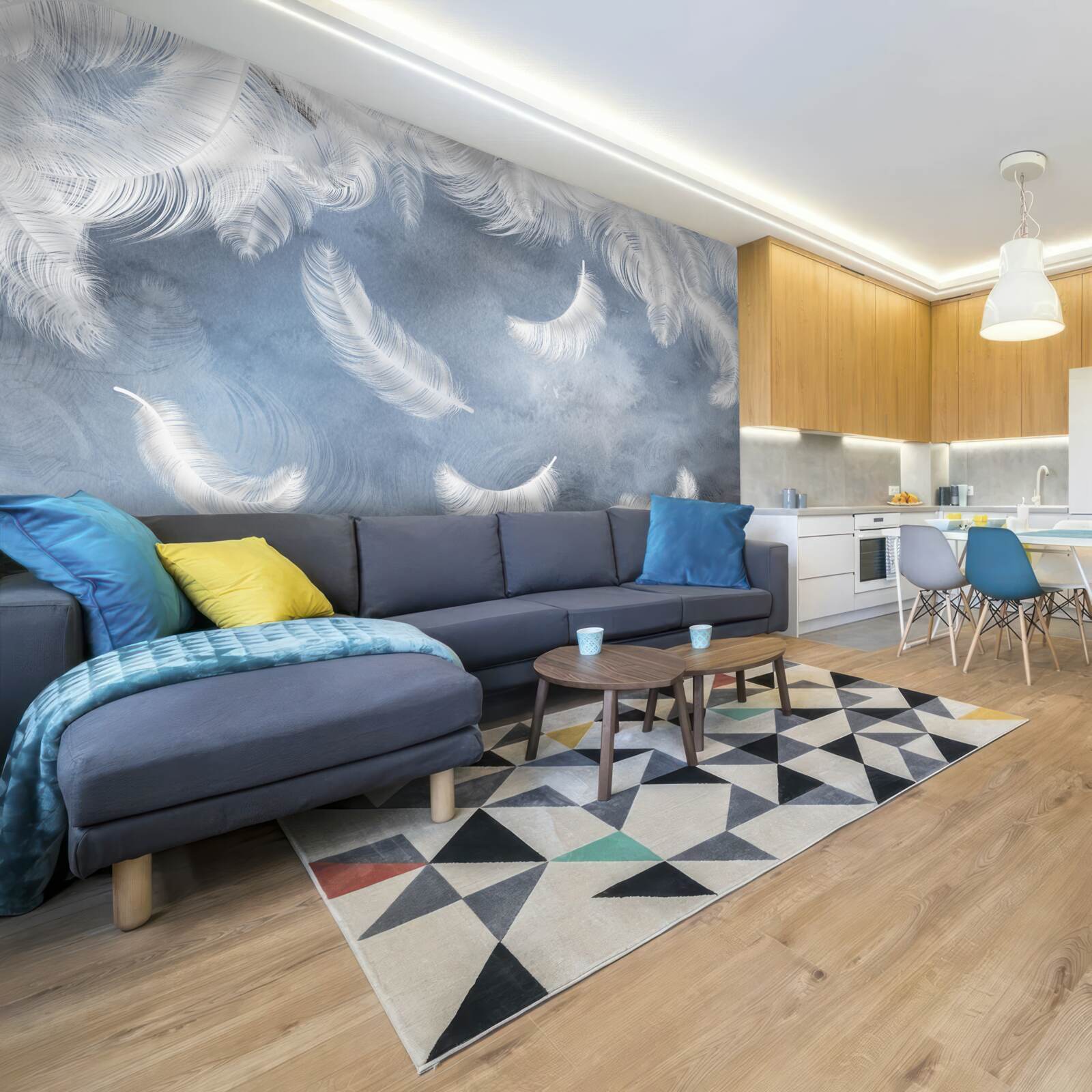 Fototapeta pióra lecą śnieżnobiałe na tle błękitnego nieba