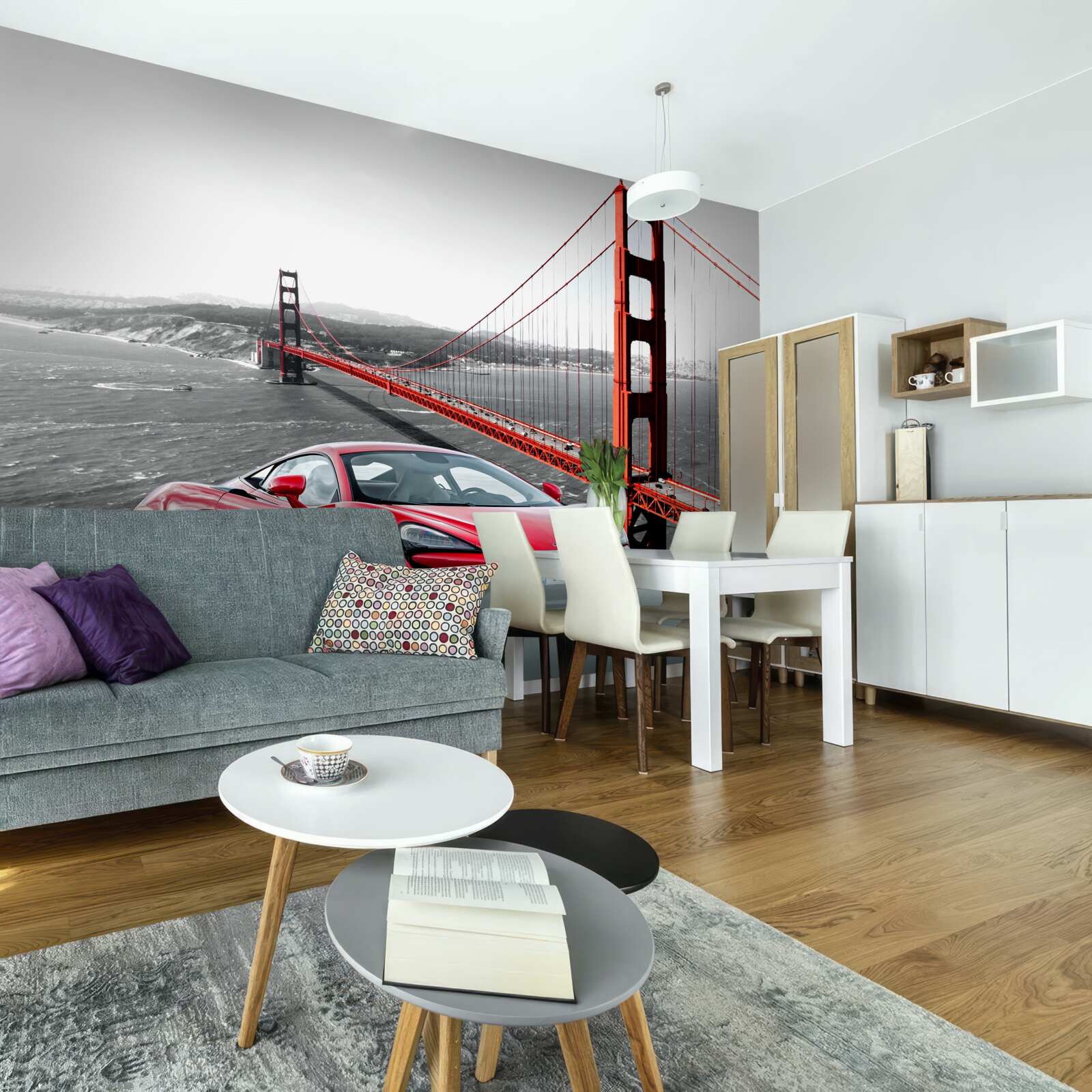 Fototapeta most w tle z mclarenem