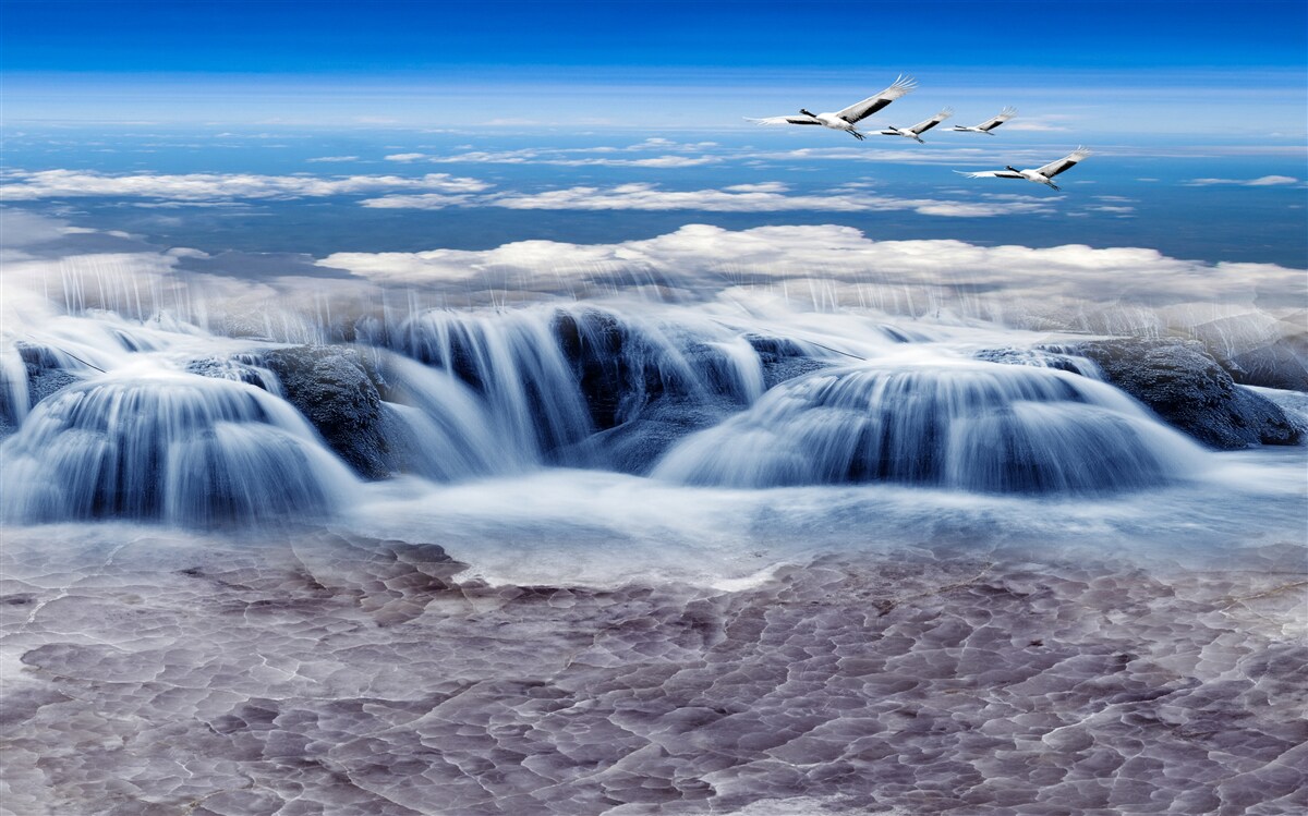 Fototapeta wodospad, nad którym szybują ptaki