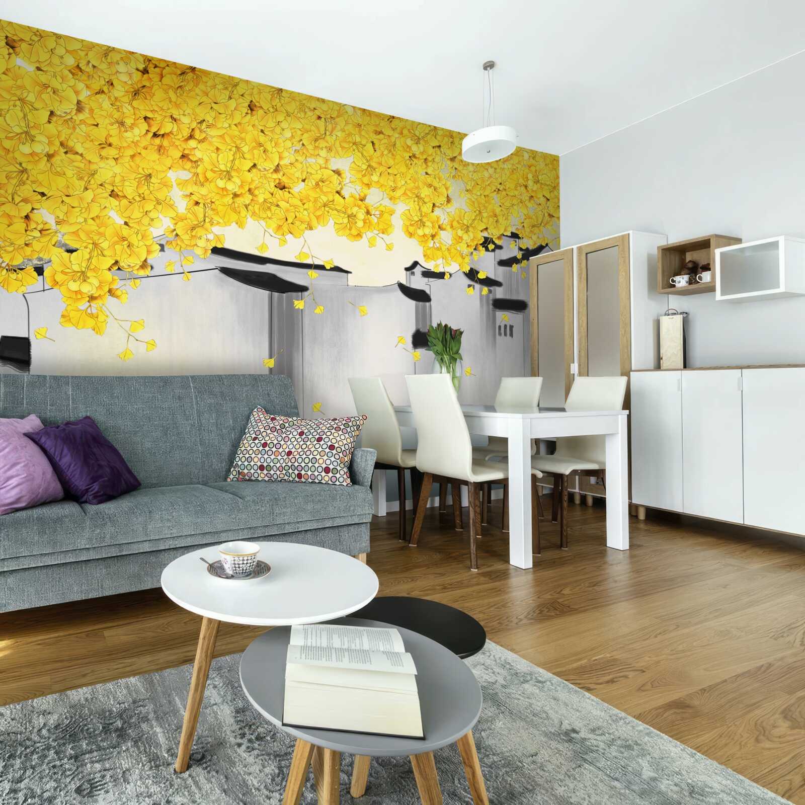 Fototapeta bujne rośliny wznoszą się ponad dachami budynków