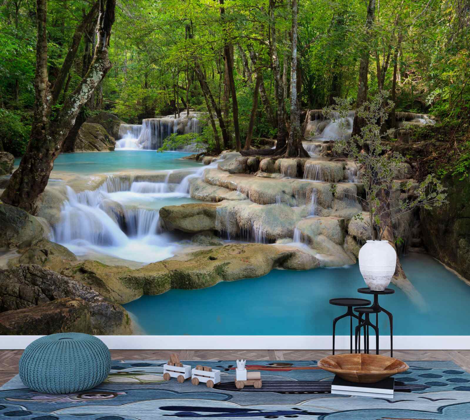 Fototapeta wodospady spadające w gęsty las