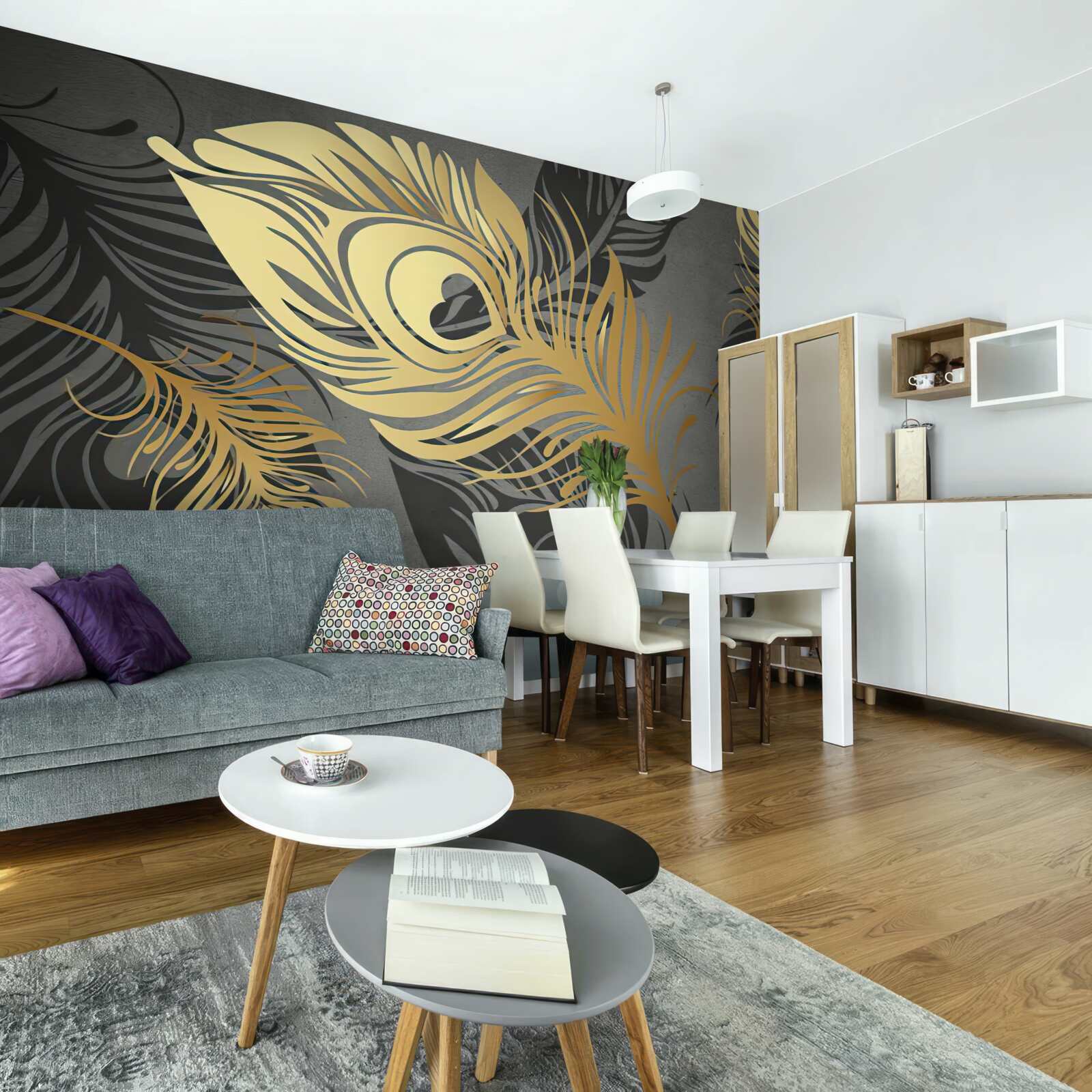 Fototapeta pióra z ażurową złotą dekoracją