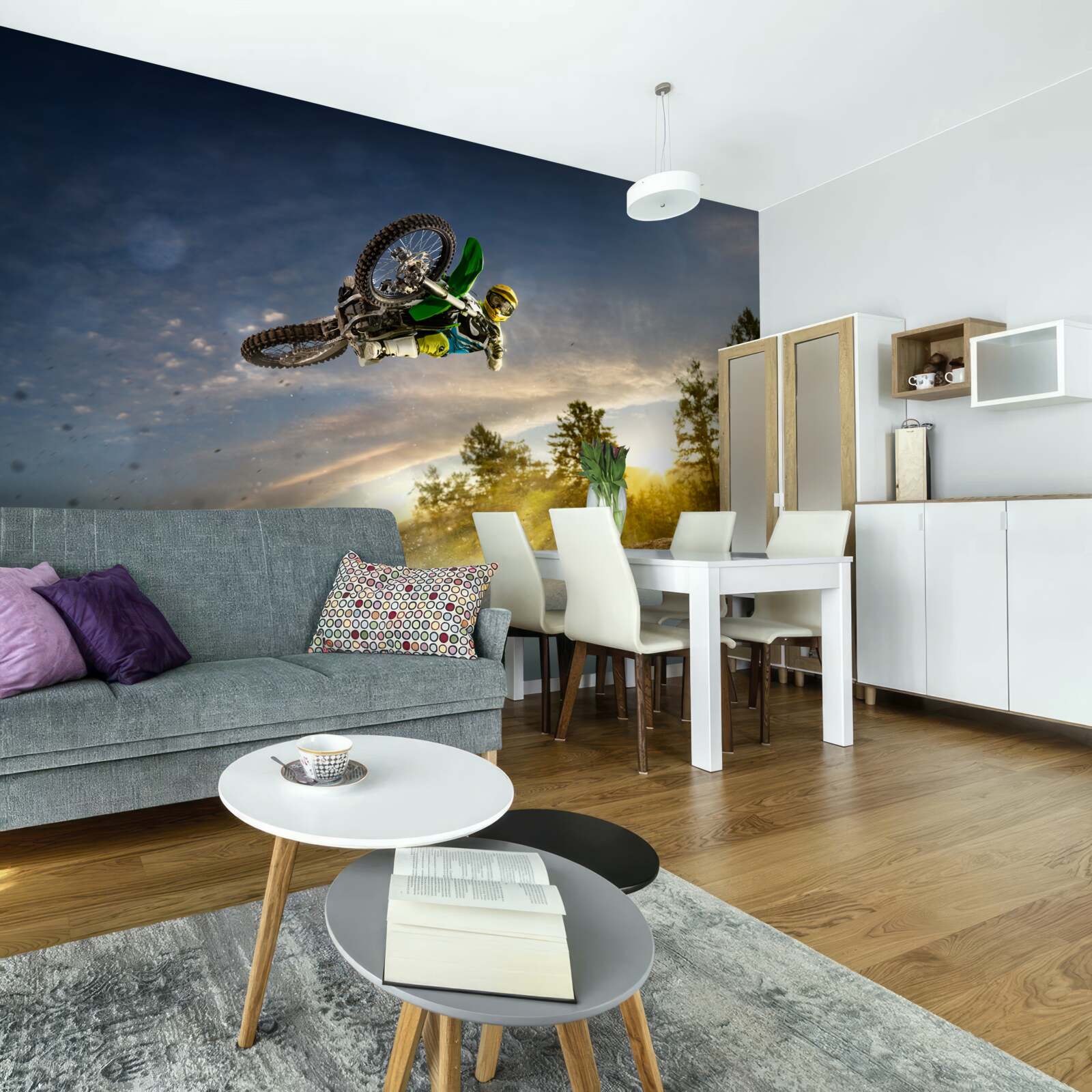 Fototapeta skoki na motocyklu o zachodzie słońca