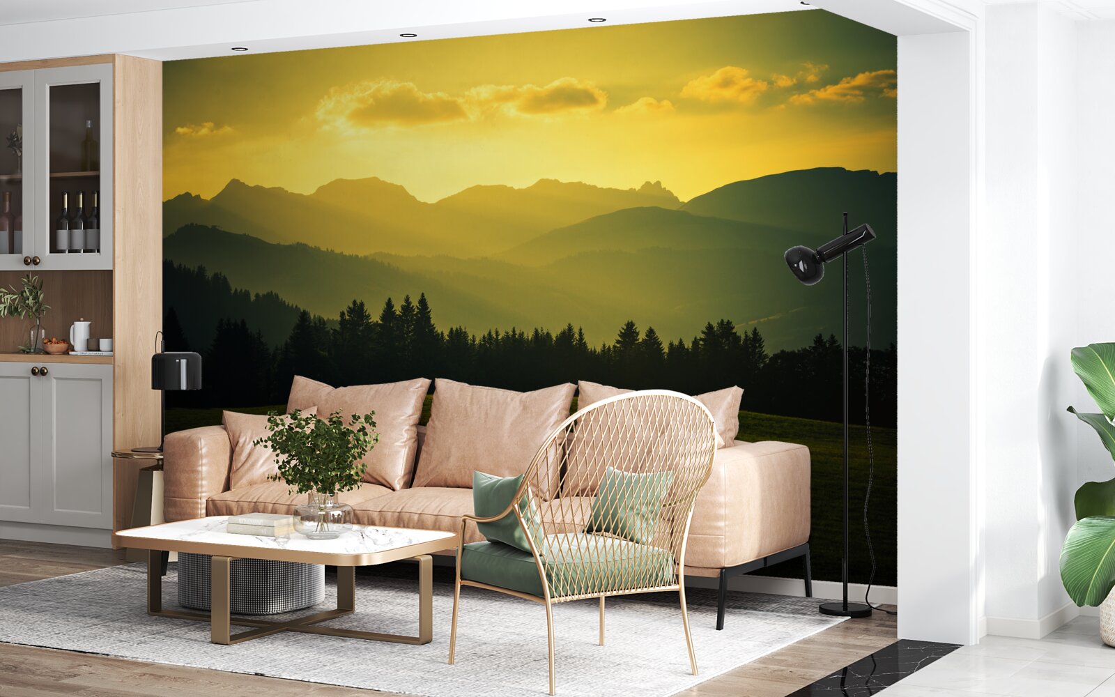 Fototapeta niesamowity żółty zachód słońca w zadymionym górskim lesie