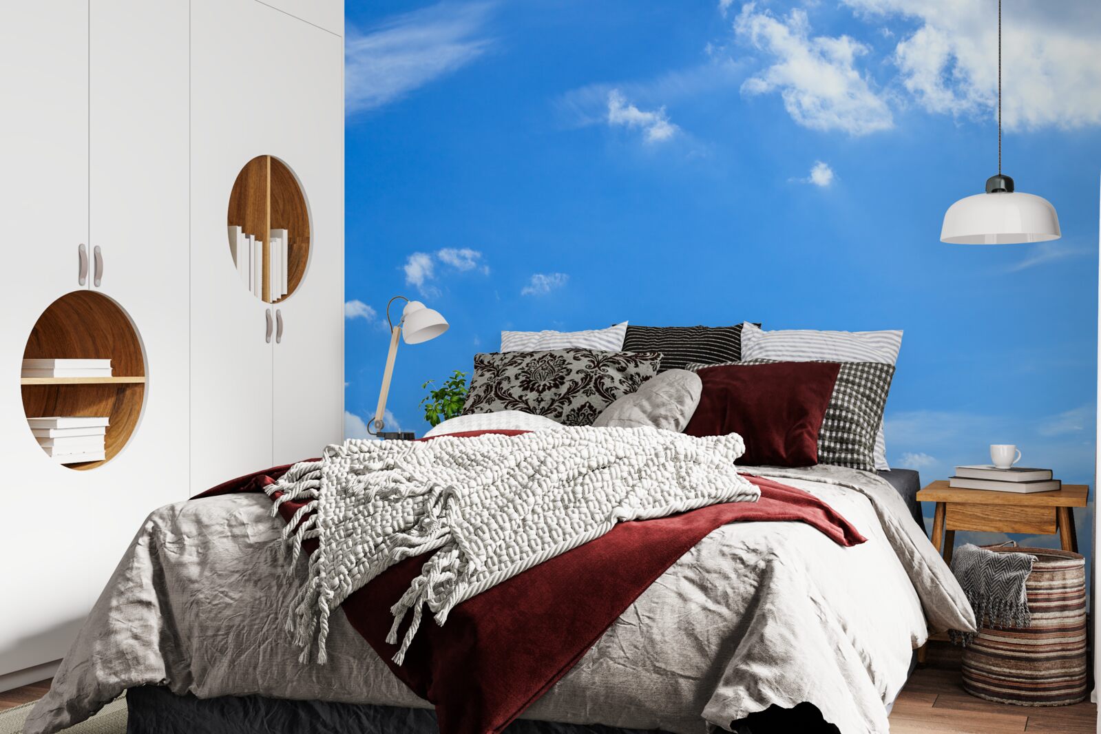 Fototapeta niebiański błękit ze śnieżnobiałymi chmurami