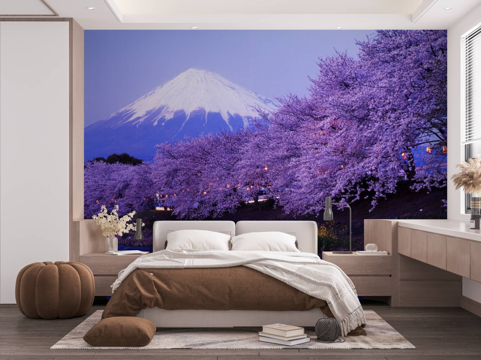 Fototapeta kwiaty bzu u podnóża góry rosną blisko wody