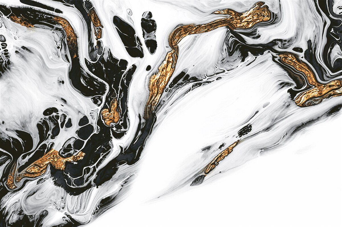 Fototapeta stoki pokryte śniegiem, z kamieniami w złotym świetle