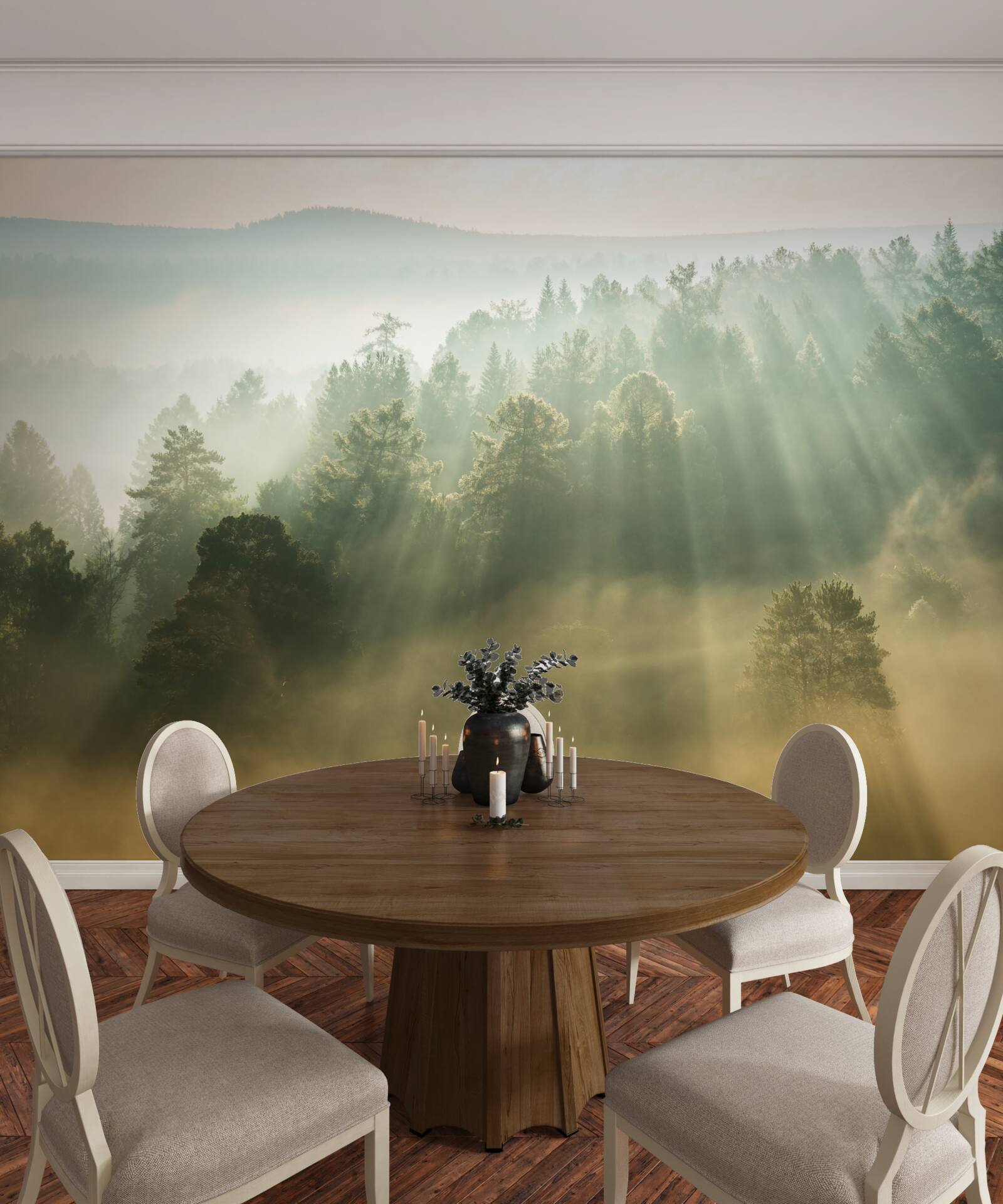 Fototapeta w lesie gęsta mgła rozprasza się pod wpływem słońca