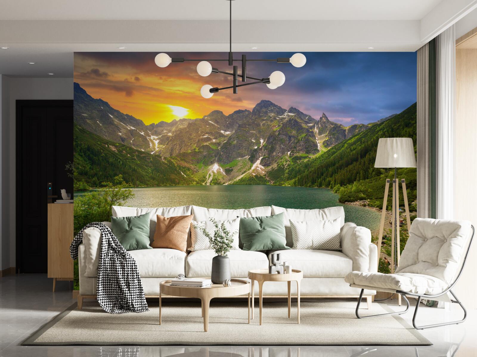 Fototapeta spektakularny zachód słońca za pasmami górskimi w pobliżu jeziora