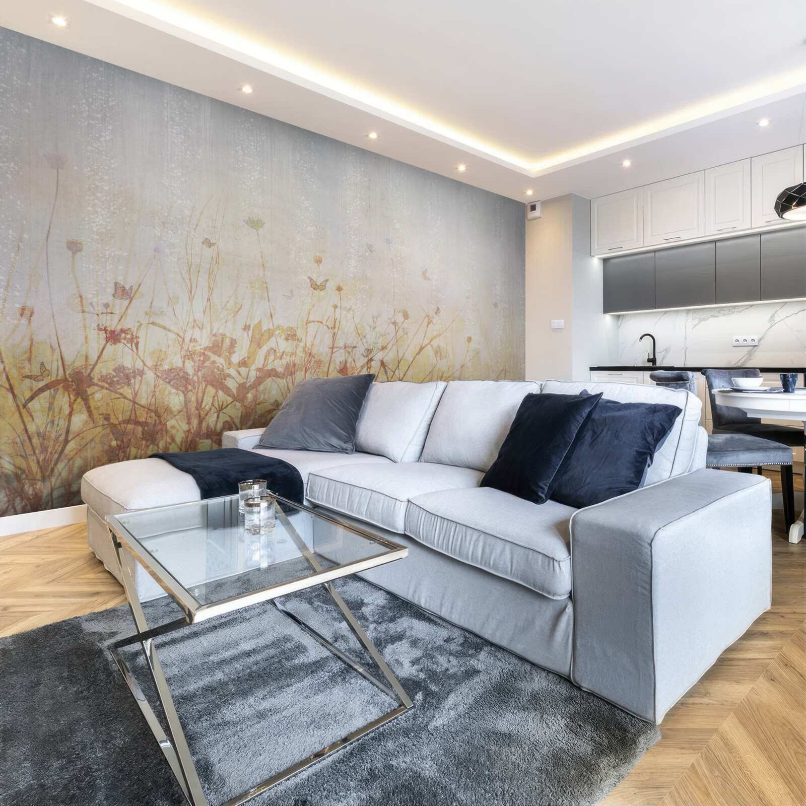 Fototapeta jesienne pole usiane kwiatami łąkowymi