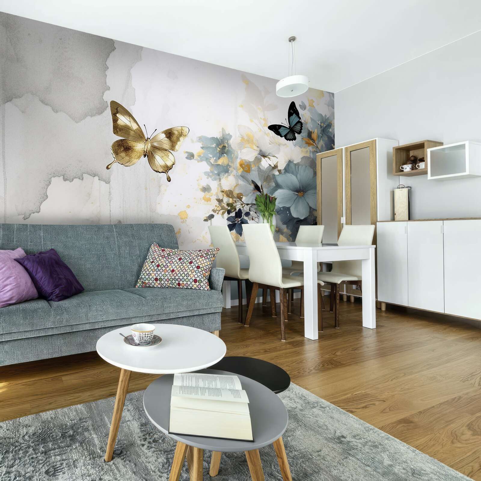 Fototapeta luksusowo rozwinięte pąki i opalizujące motyle