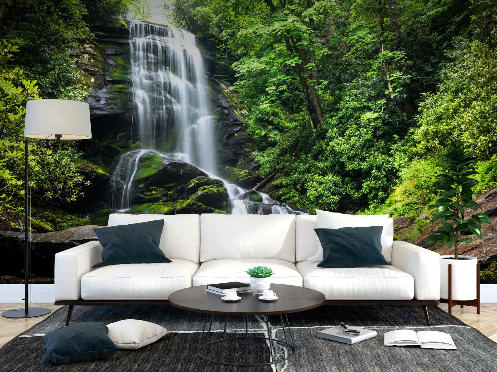 Fototapeta wody górskiego wodospadu szybko spadają w lesie