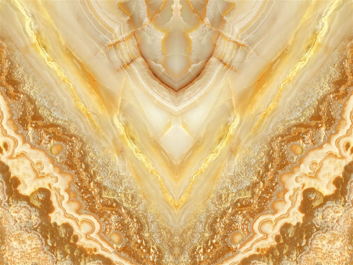 Fototapeta plasterek bursztynu na marmurowym tle