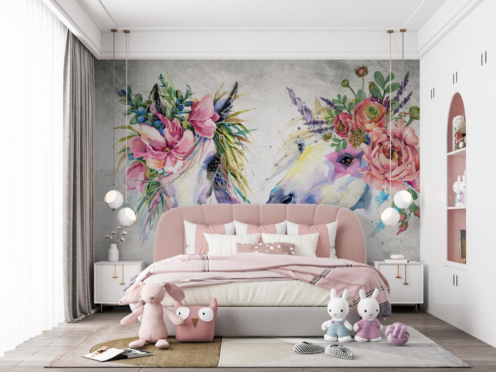 Fototapeta kwiaty, farby akwarelowe i przybory do pisania