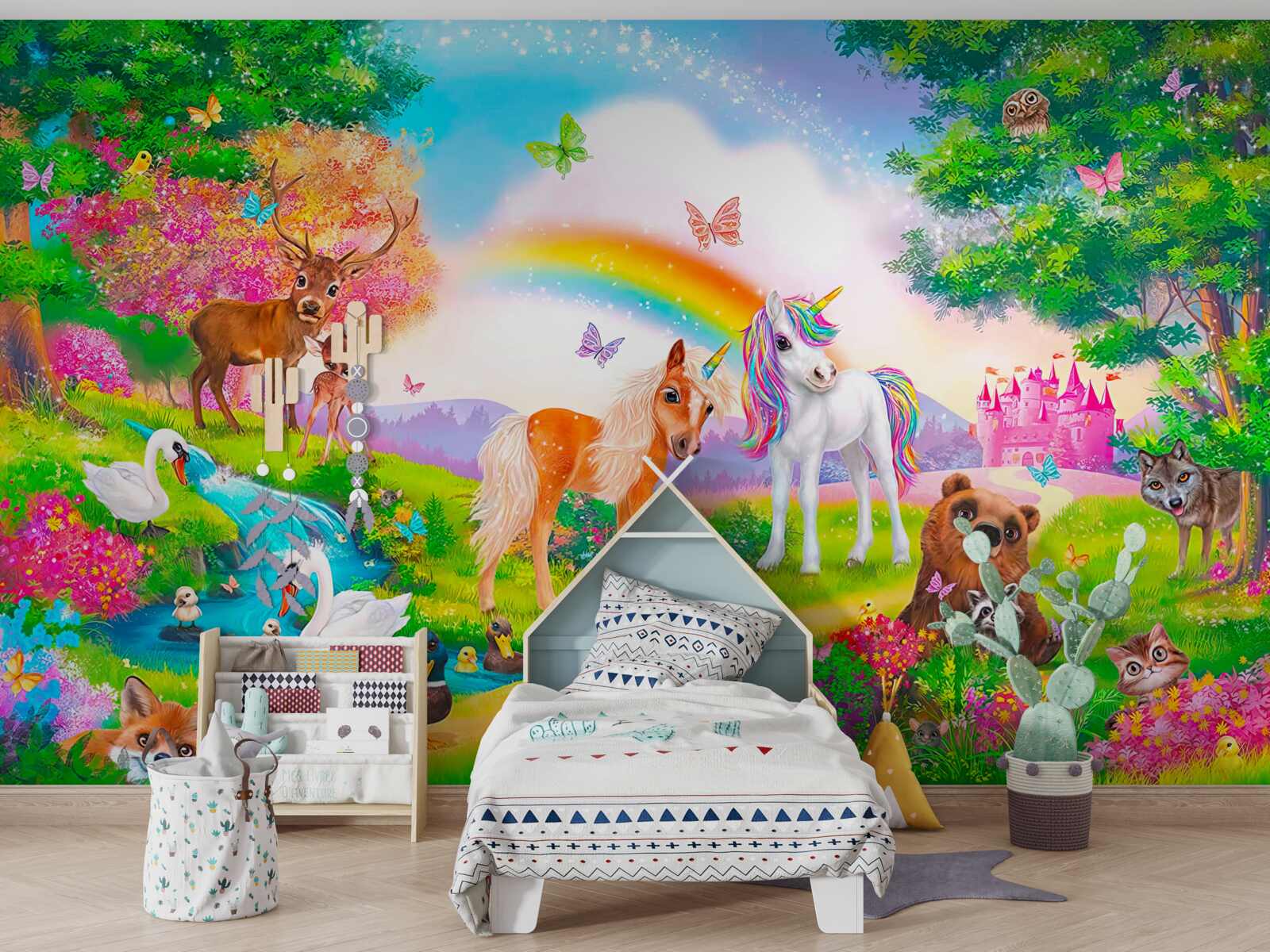 Fototapeta leśną polanę zamieszkują jednorożce, zwierzęta, ptaki i motyle