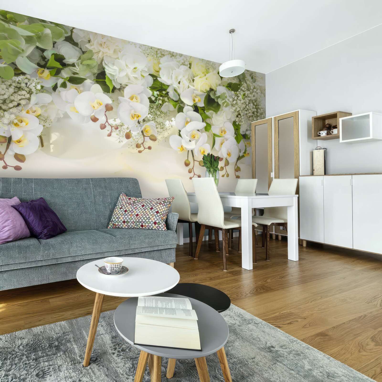 Fototapeta białe orchidee zwisają