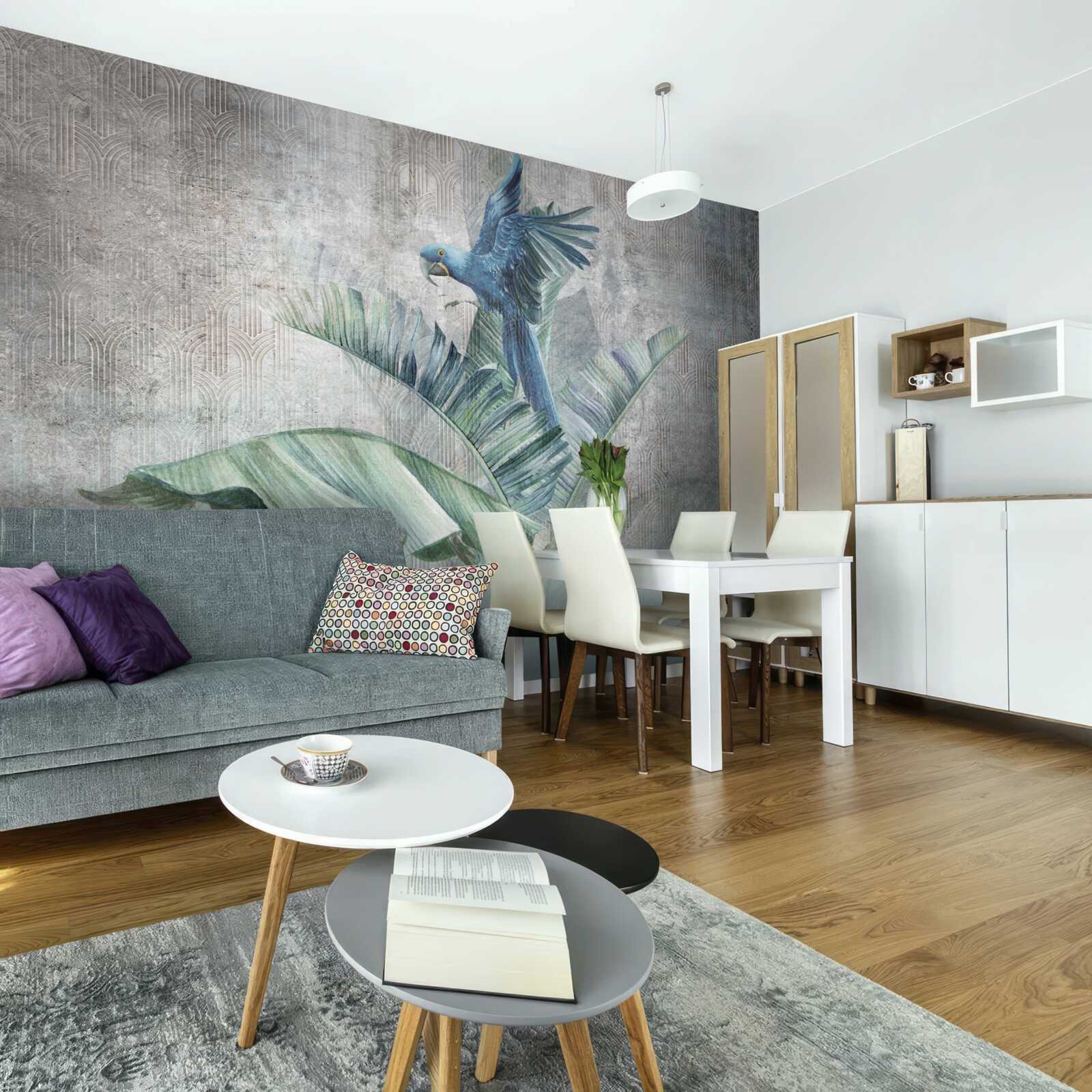 Fototapeta papuga ląduje na palmie