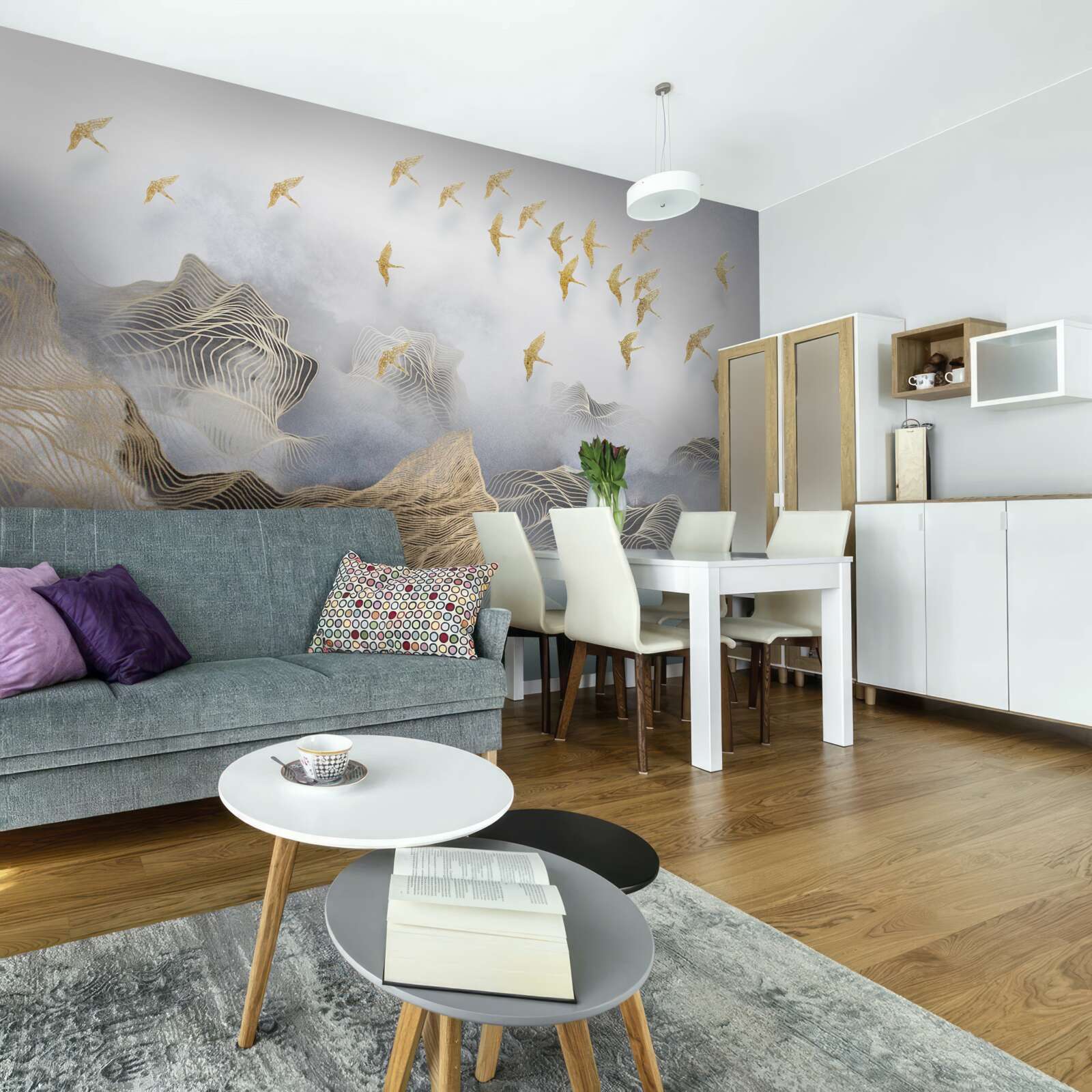 Fototapeta góry i ptaki we mgle abstrakcji