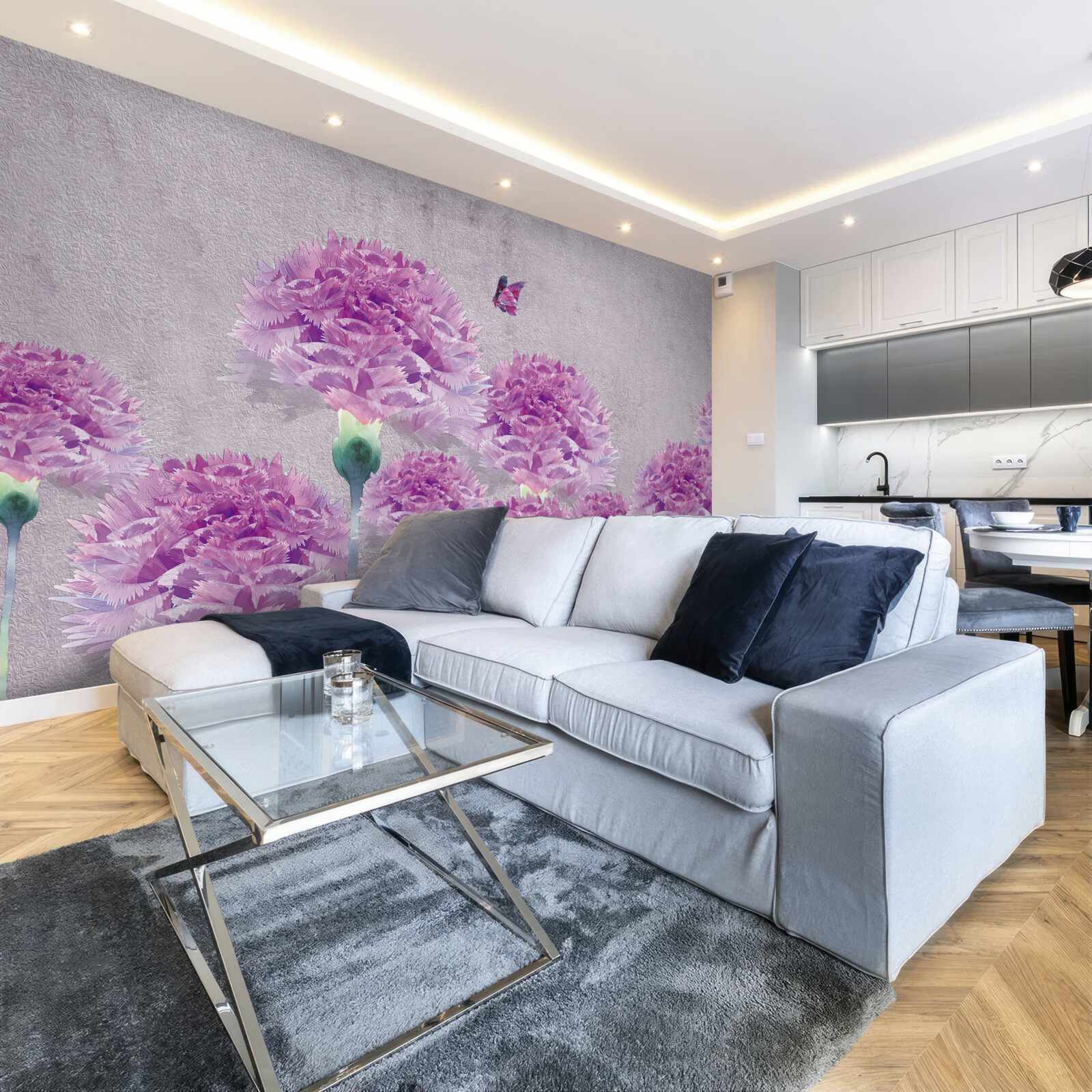 Fototapeta duże goździki w kolorze liliowym i motyl