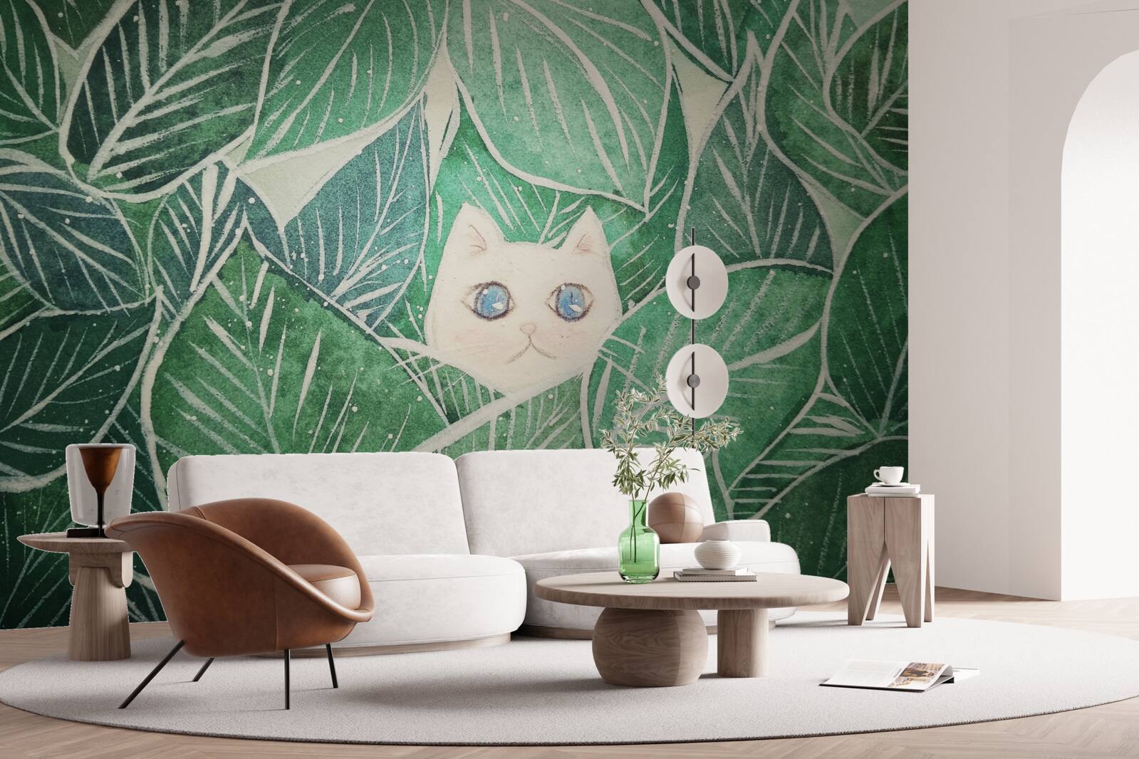 Fototapeta mały kot zgubił się wśród zielonych liści