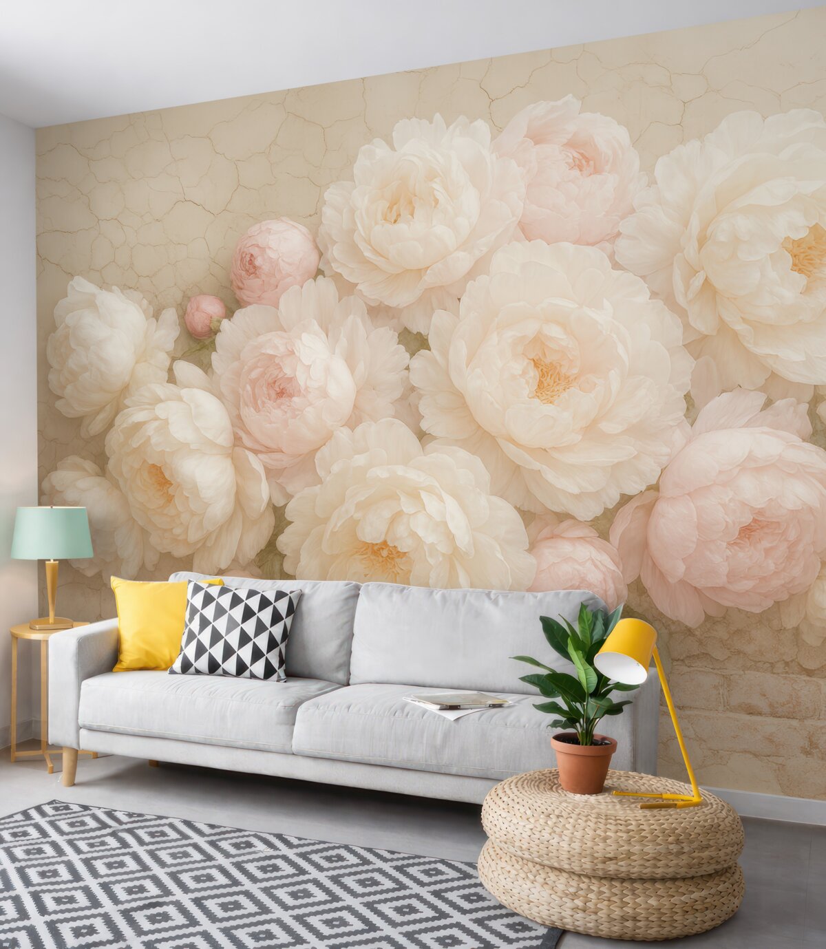 Fototapeta Białe peonie na zrujnowanej ścianie.