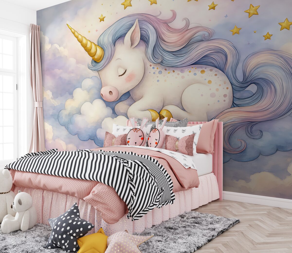 Fototapeta Biały jednorożec z tęczową fryzurą i ogonem leżący na chmurze na pastelowym niebie z gwiazdami.