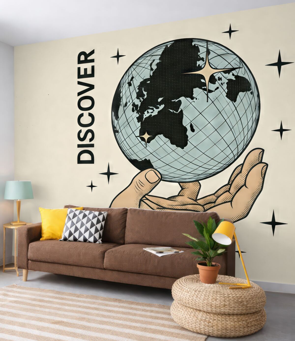 Fototapeta Beżowa dłoń obracająca globus na jasnym tle do ozdoby pokoju lub biura.