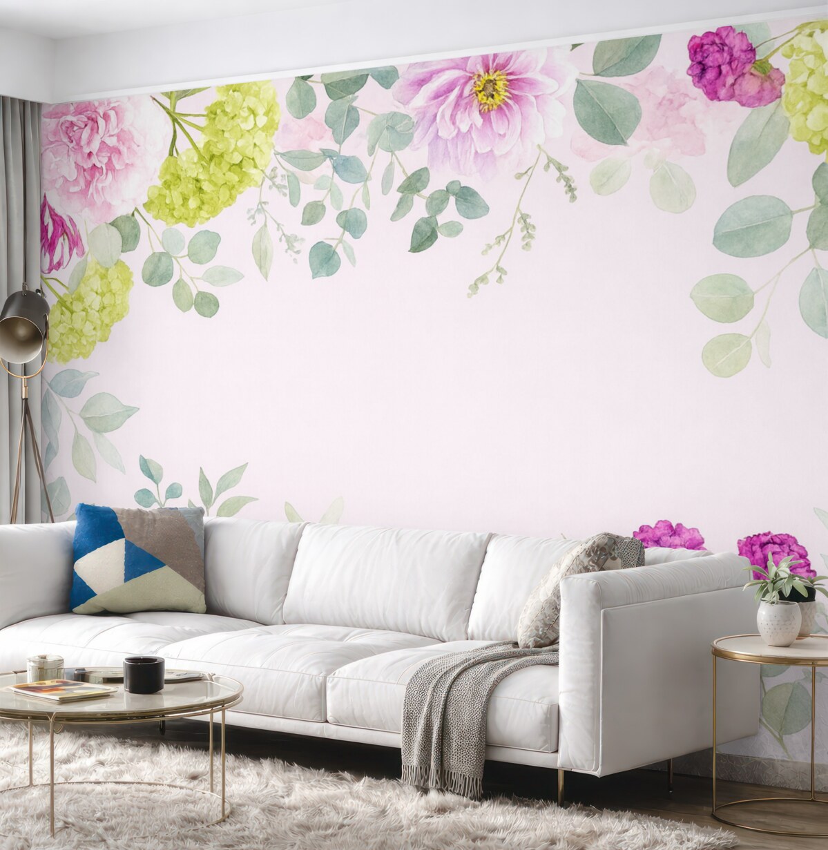 Fototapeta Różowe kwiaty na zielonych liściach u góry.