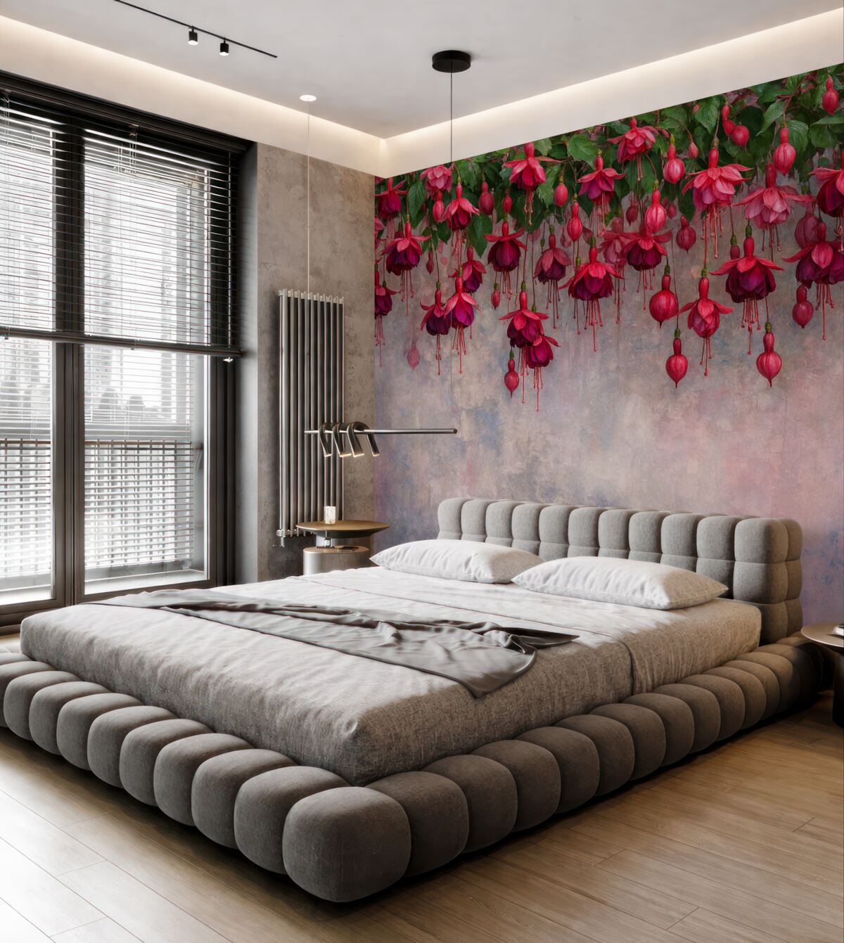 Fototapeta Wielkie fuksjowe kwiaty opadające z góry na tle stylowej ściany z efektem przetarć.