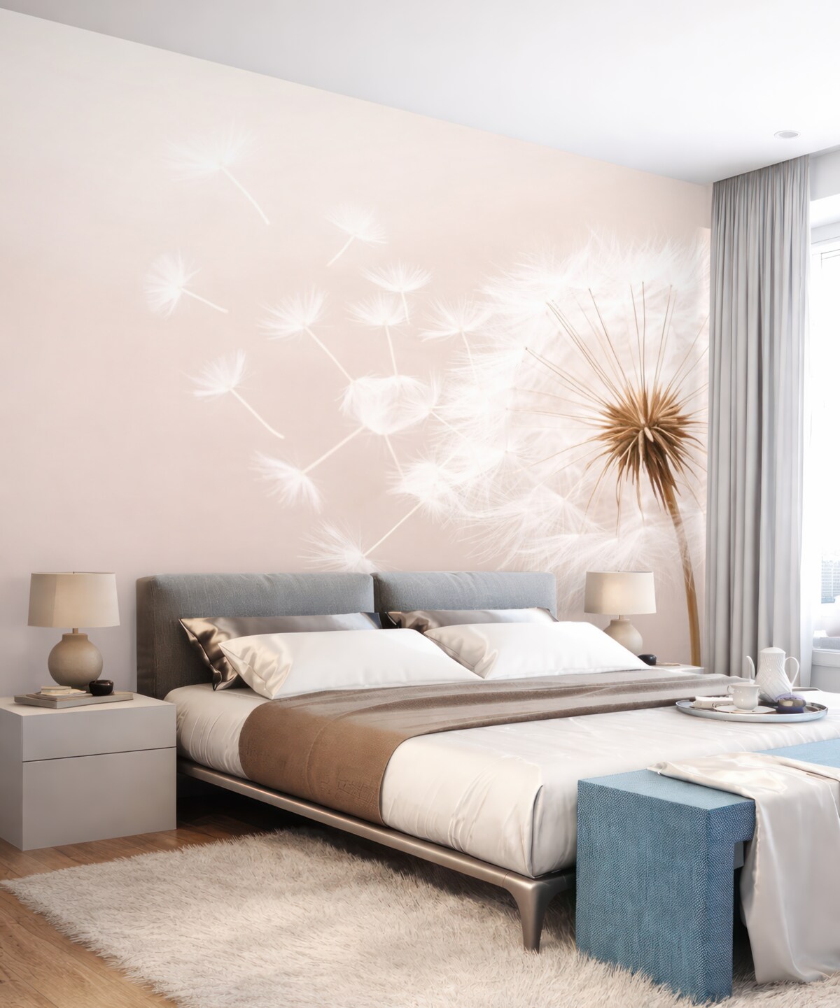 Fototapeta Wsp współczesna, delikatna kompozycja kwiatowa z całkowicie otwartą główką mniszka lekarskiego oraz unoszącymi się nasionami, na tle subtelnej struktury przypominającej materiał.