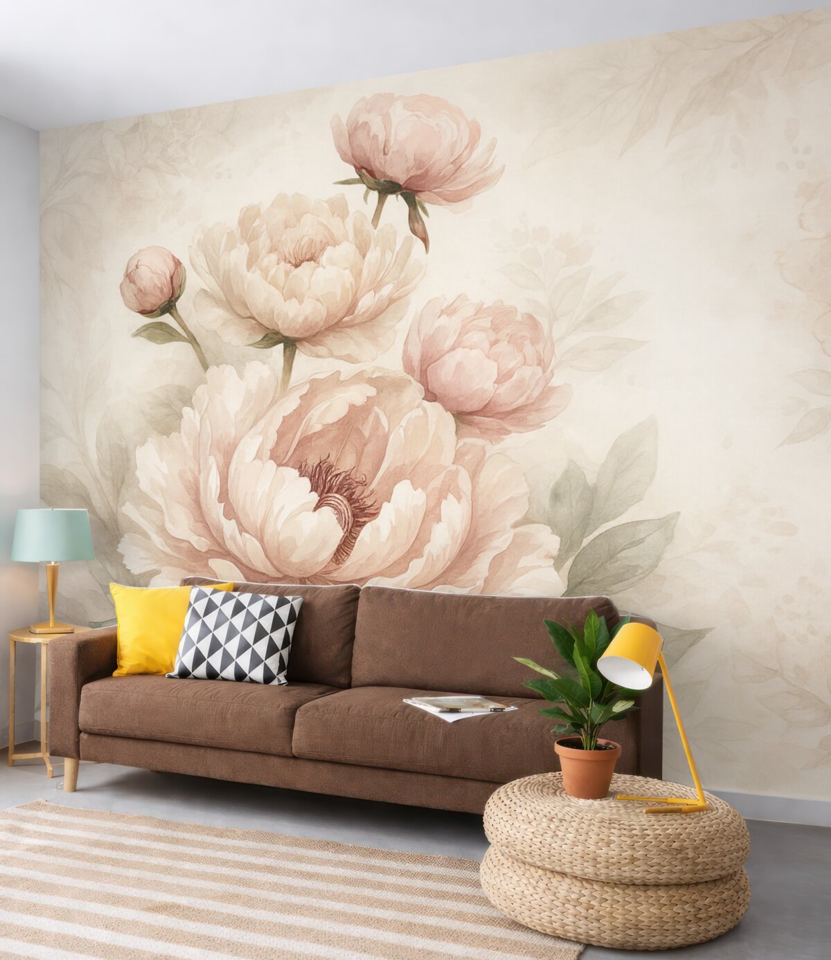 Fototapeta Subtelne różowe piwonie z aksamitnymi płatkami na jasnym tle, tworzą wyszukaną kompozycję florystyczną.