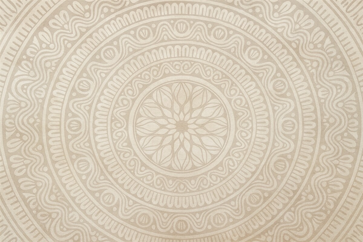 Fototapeta Szczegółowy, symetryczny, szaro-czarny nadruk mandali z koncentrycznymi kręgami i geometrycznymi formami.