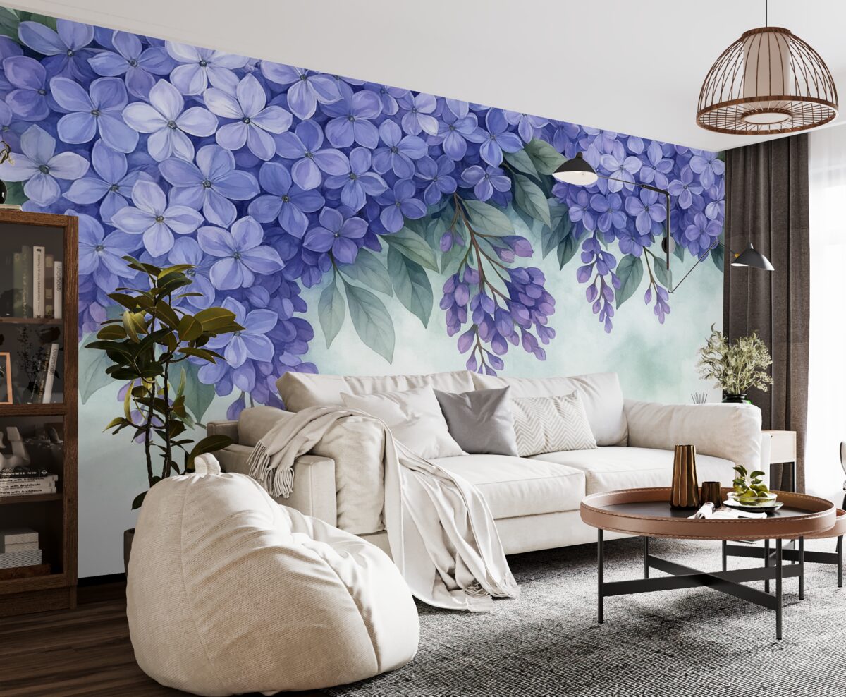 Fototapeta Intensywne fioletowe kwiaty hortensji z zielonymi liśćmi zajmują przestrzeń na delikatnym, zamglonym tle.