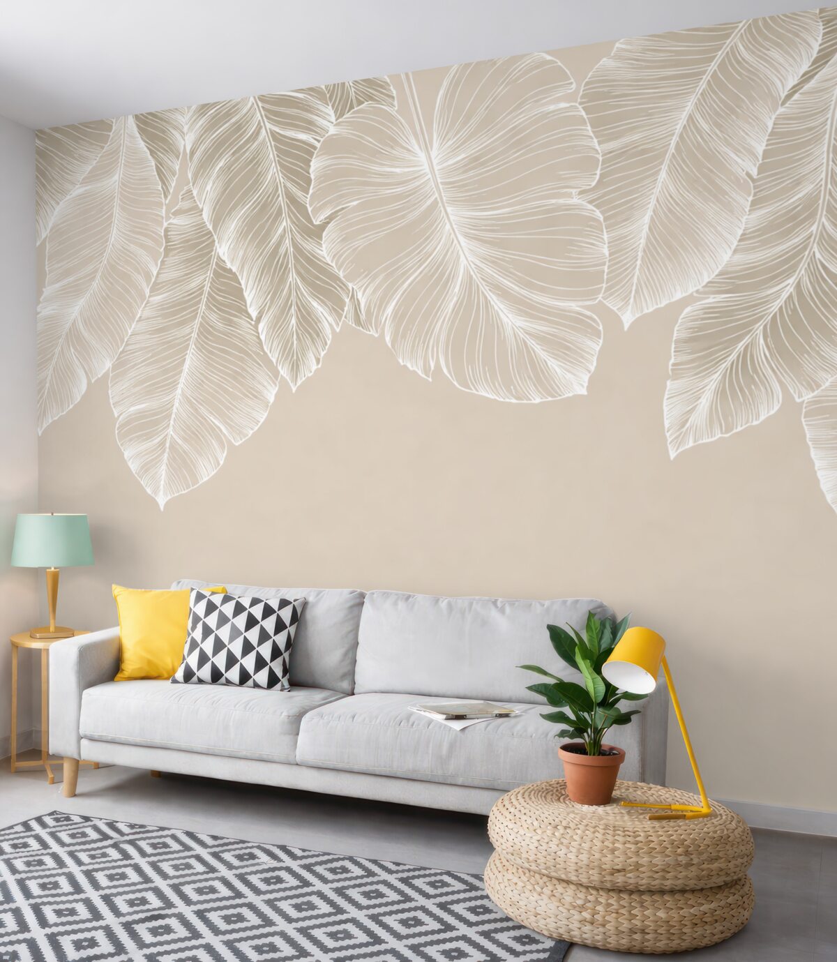 Fototapeta Białe tropikalne liście kwiatowe na jasnym tle w odcieniu beżu, prosty styl.