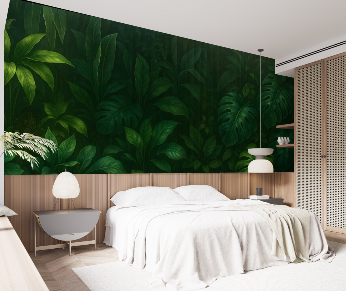 Fototapeta Tropikalny mroczny, rozmyty i wzorzysty nadruk z przeróżnymi zielonymi liśćmi, w tym liśćmi monstery oraz palmy.